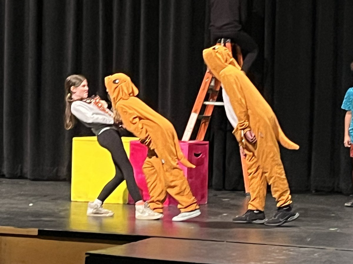 NAMS_Chorus's tweet image. 6th grade RA 2 acting performed Horton Hears a Who for a small &amp;amp; supportive audience of peers today! @NAMiddle @NAMSWOODWINDS