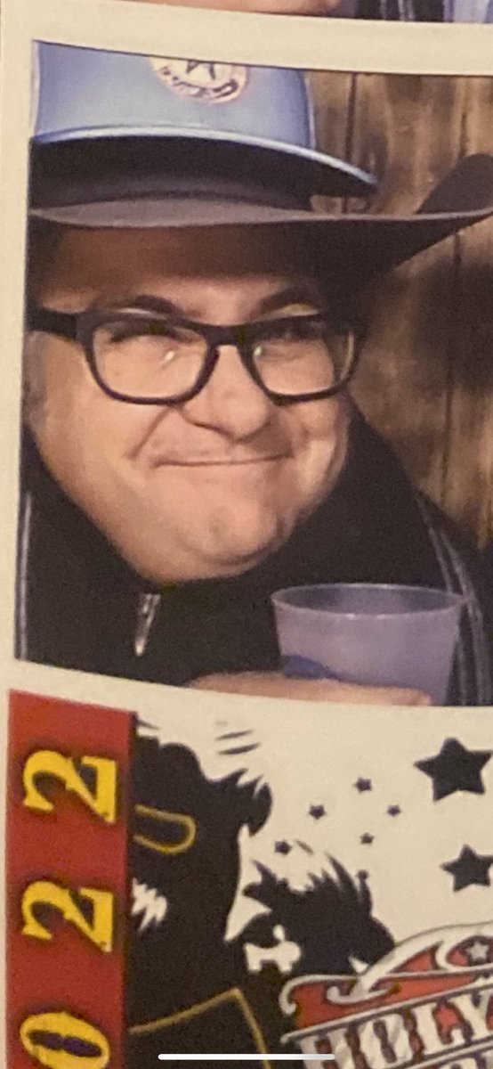 hendrixj1100's tweet photo. @DannyDeVito @DannyDeVito I could be your stunt double!! 😂😂😂🤜🤛 https://t.co/GJAoKZH7DH