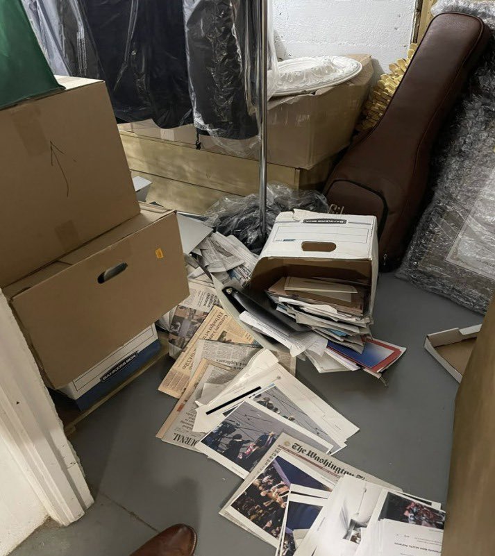 7Veritas4's tweet photo. New season of Hoarders: Espionage Edition https://t.co/72TV1m6M5Q