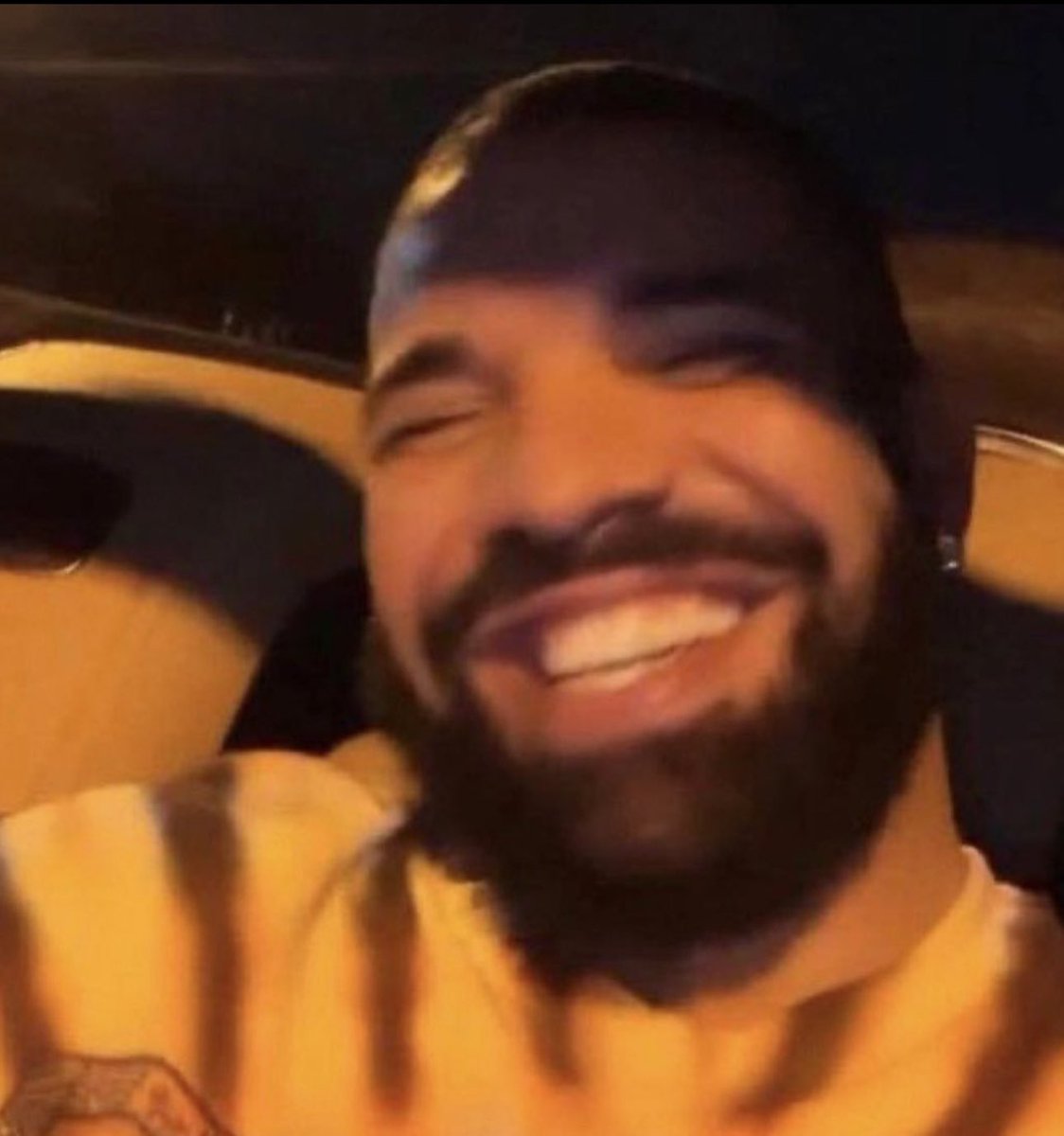 lovezulee's tweet photo. “You smell good “ https://t.co/l05A6atX38