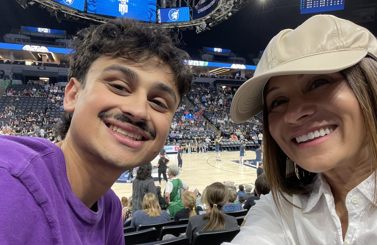 We ❤️ our <a href="/minnesotalynx/">Minnesota Lynx</a>