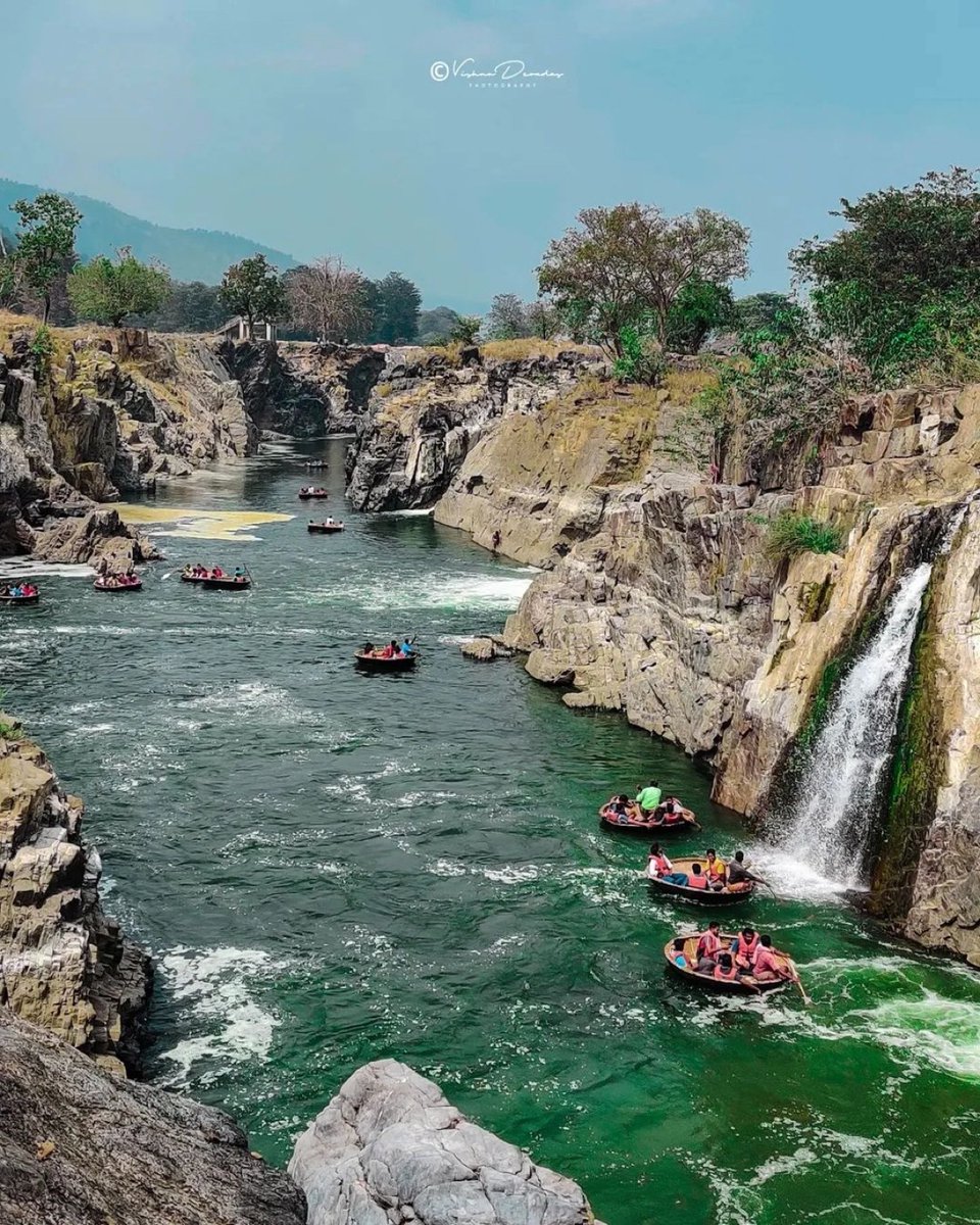 Incredible India 🇮🇳

Hogenakkal Waterfall, TamilNadu