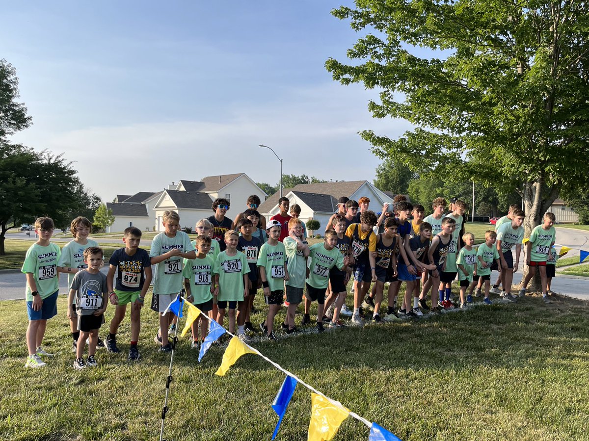 JaysXC's tweet photo. What a fun evening of XC!
We are proud of the EFFORT and ENERGY we saw tonight. Congrats to all the runners!
#SummerIsForRunning
#RunInspired https://t.co/1yx8hZEDRC