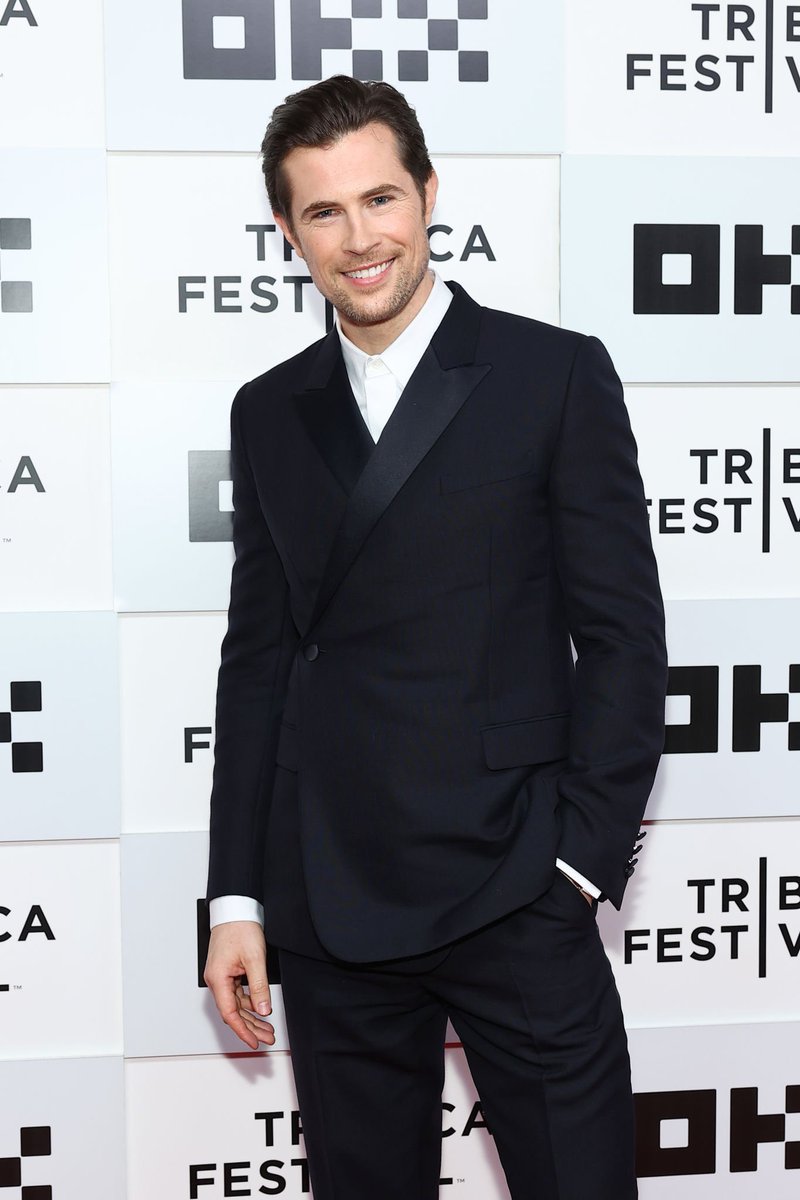 Some #davidberry photos. Thank you  @FFASiteTweets !! #outlander