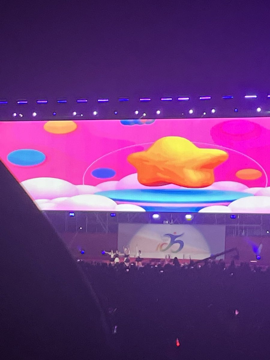 좀 늦게 가서 멀리서 봤던 스테이씨...🥹