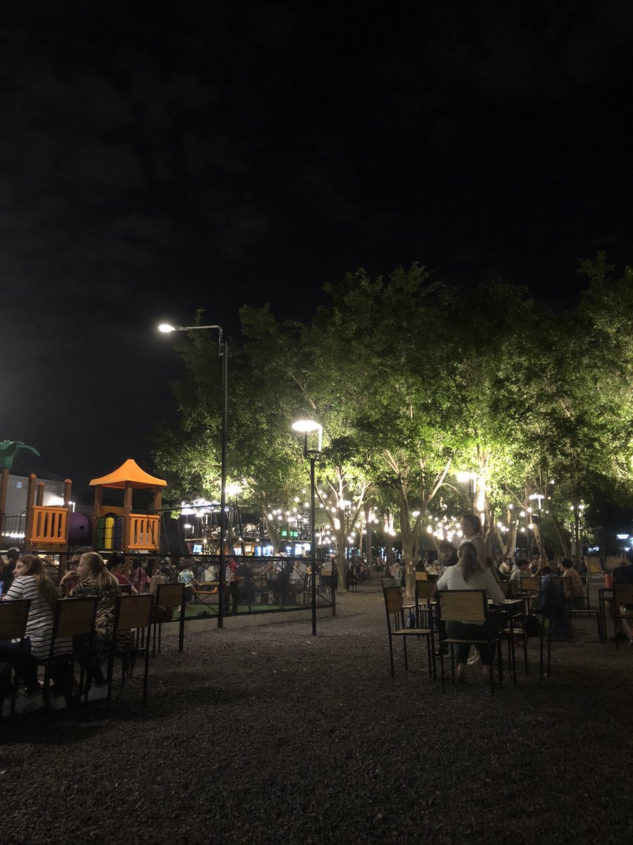 LOL✨ (@tumedio_limon) on Twitter photo Me gusta este food Park los laureles porque me queda a 5 minutos de mi casa de Fernando de la mordor zona sur. Por supuesto pasen por el lugar de mi ami <a href="/carlosturrini/">Carlos Turrini</a> para tomar las mejores ceecitas artesanales y no artesanales ✨#NoEsFato Me gusta este food Park los laureles porque me queda a 5 minutos de mi casa de Fernando de la mordor zona sur. Por supuesto pasen por el lugar de mi ami <a href="/carlosturrini/">Carlos Turrini</a> para tomar las mejores ceecitas artesanales y no artesanales ✨#NoEsFato
