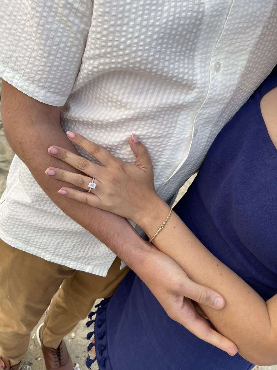 😊 <a href="/toriiwayne/">Tori Ann ☕️</a>