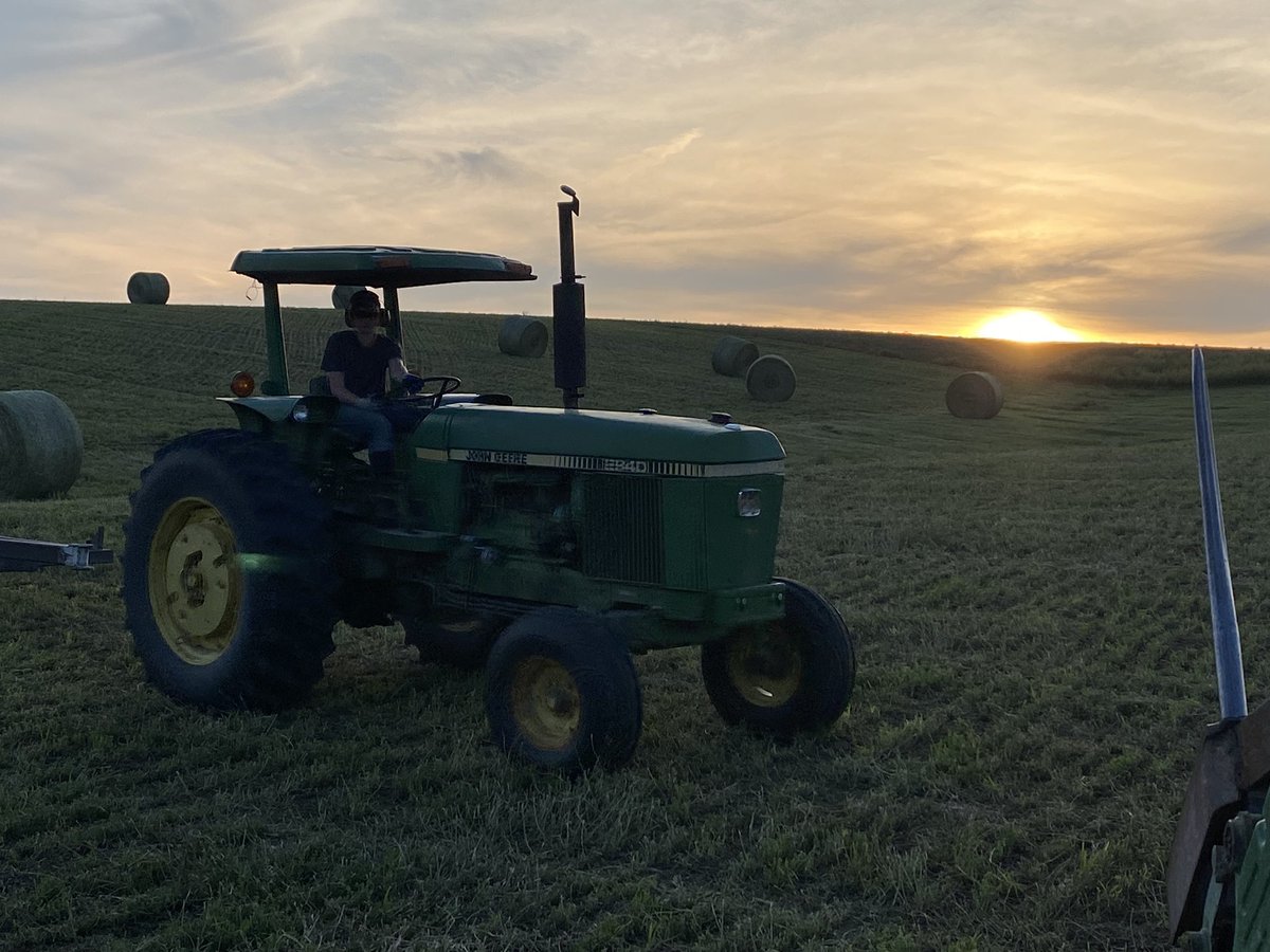 sueebrak's tweet photo. Friday night date night.  All hands on deck with some learning to drive! https://t.co/5IFoAjC6Qd