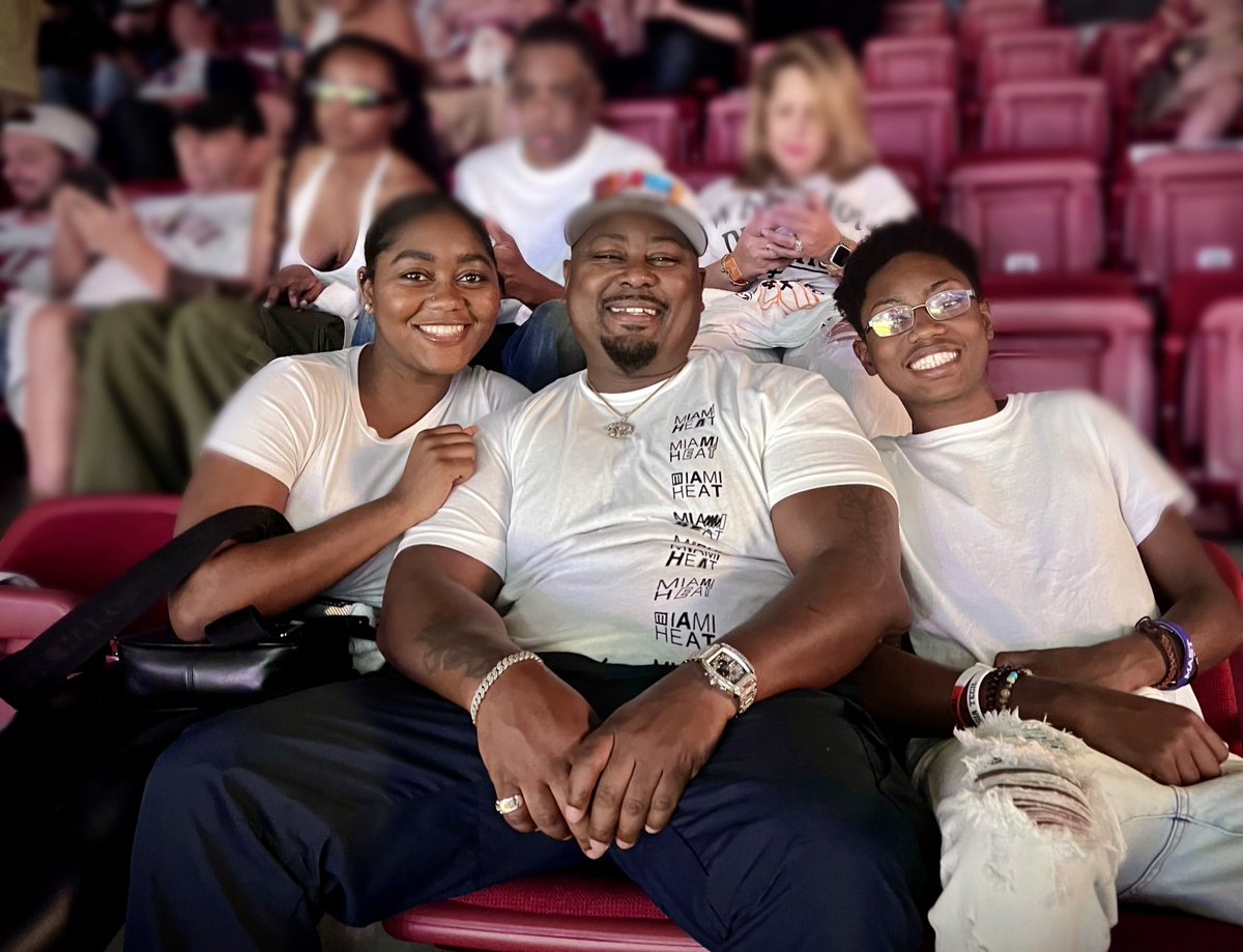Money is only a tool to help provide experiences &amp; lifestyle; It’s what we do. The outing with my 2 executives of the family management co. Somebody got to support their Roth IRA 🤷🏽‍♂️😂
#NBA #NBAFinals #MiamiHeat #Basketball #Miami #KaseyaCenter #Lifestyle