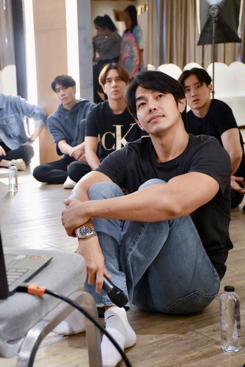 for_lovermerman's tweet photo. Moment ความตั้งใจของผู้จัด
“อาร์ต พศุตม์” ไม่ว่าจะบทบาทไหน
นักแสดง ผู้จัด หรือครูสอน Acting ก็ทำได้ดีไม่ขาดตกบกพร่อง

#ผู้จัดหล่อบอกต่อ
#เพียงนาวา
#LoverMerMan
#อาร์ตพศุตม์ #ผู้จัดสุดฮอท
#กายสุวรรณโรจน์ #LitaP 
#จากนิยายสู่ซีรีส์
#นิยายวาย #ซีรีส์วาย 
#ซีรีส์Yแนวแฟนตาซีเงือก https://t.co/mMSpiE93cD