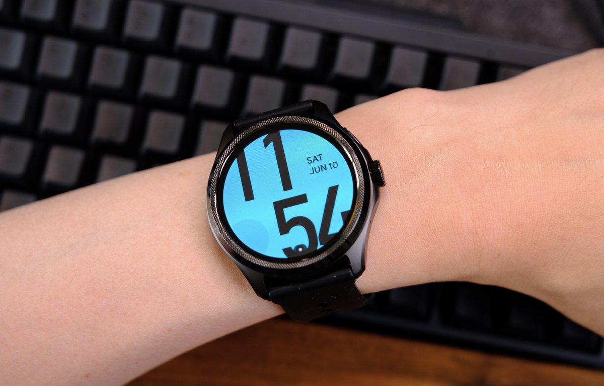 hashikan3's tweet image. 雨が上がってるうちにランニング行ってくる。

今日の相方。

TicWatch Pro 5

どんな性能を見せてくれるのか楽しみ🤤

#mobvoi #TicWatchPro5