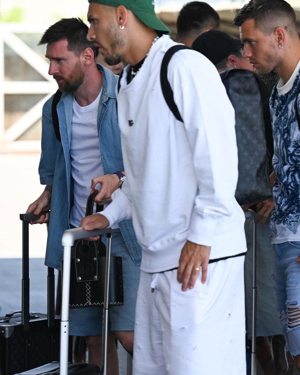 🛬 Touchdown Beijing! 

Leo Messi and the Argentina NT members have arrived for their friendly game.