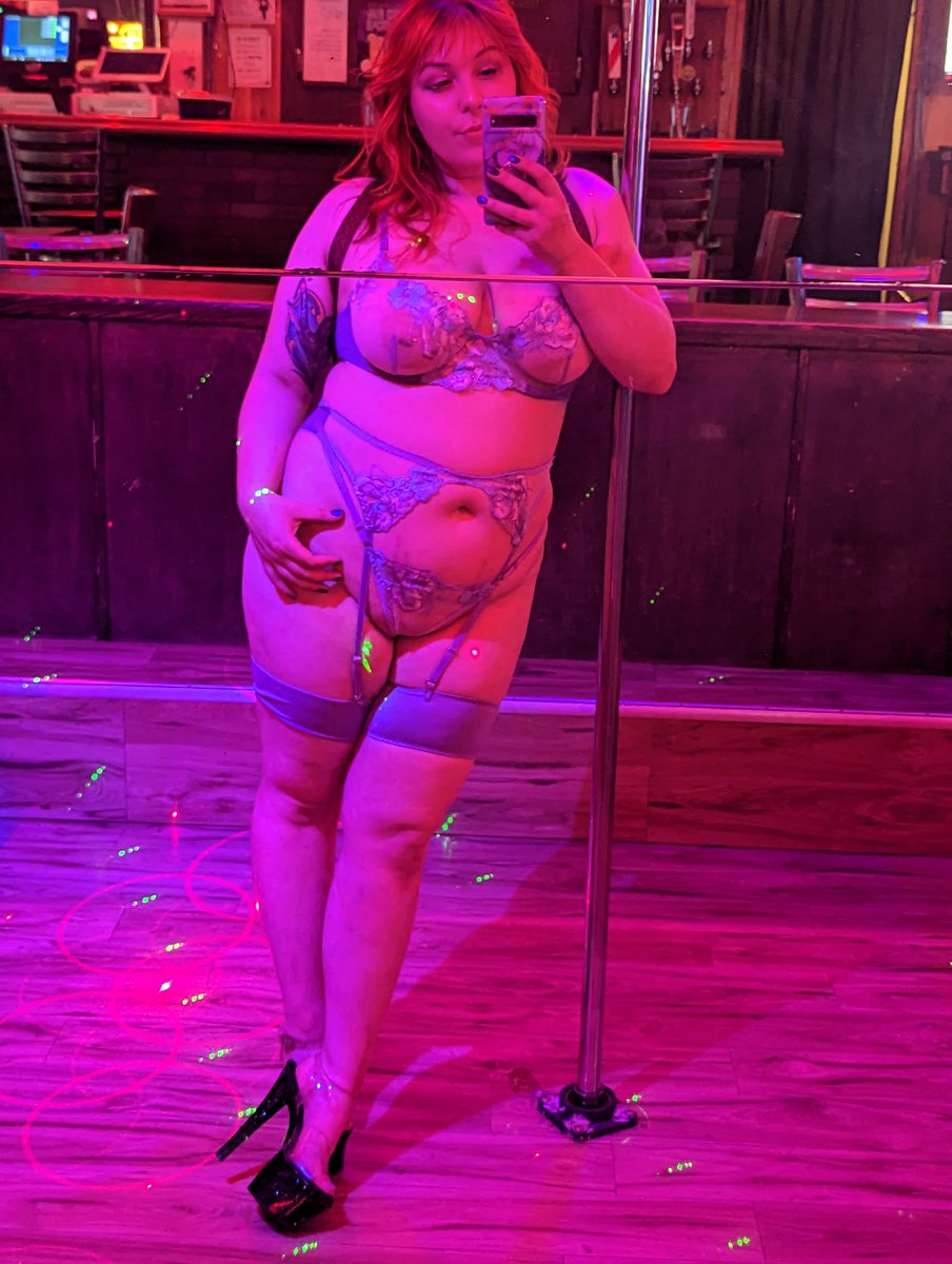 JaneDreadful's tweet photo. Someone told me big girls shouldn't be dancers and that my tummy would hinder earning potential. 

So I'm dancing with my cute soft squishy body tonight at 82nd Strip. Come get all of me jiggling in your face and lap 💜

#altgirl #soft #curvy #redhead #bigboobs https://t.co/JCBSRGYxbj