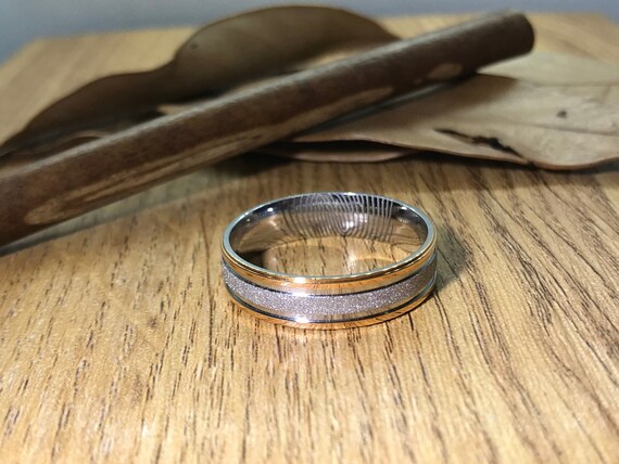 JRingStudio's tweet photo. Your Actual Fingerprint Ring Handmade Men Ring https://t.co/3gmBeesL91 #weddings #jewelry #ring #titaniumrings #menrings #band #male @etsymktgtool https://t.co/kkKNd6dvyk