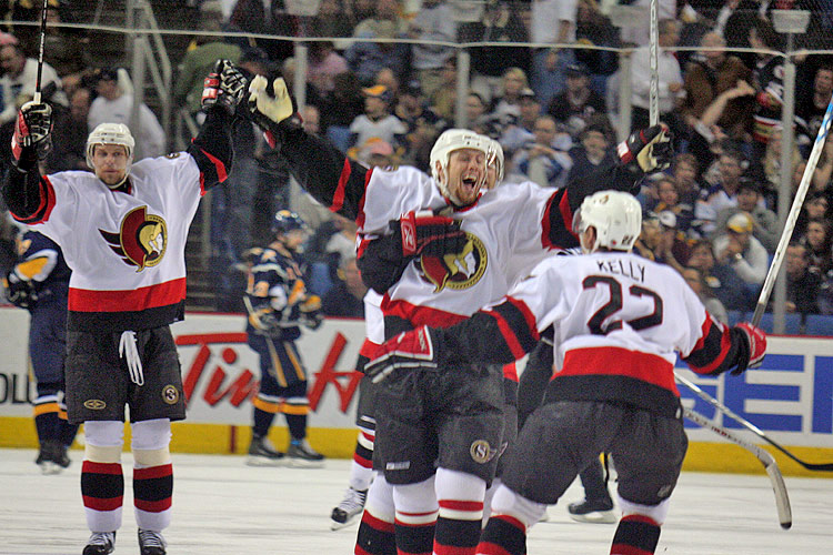 Happy 46th Birthday to former defenceman, Joe Corvo!!! 