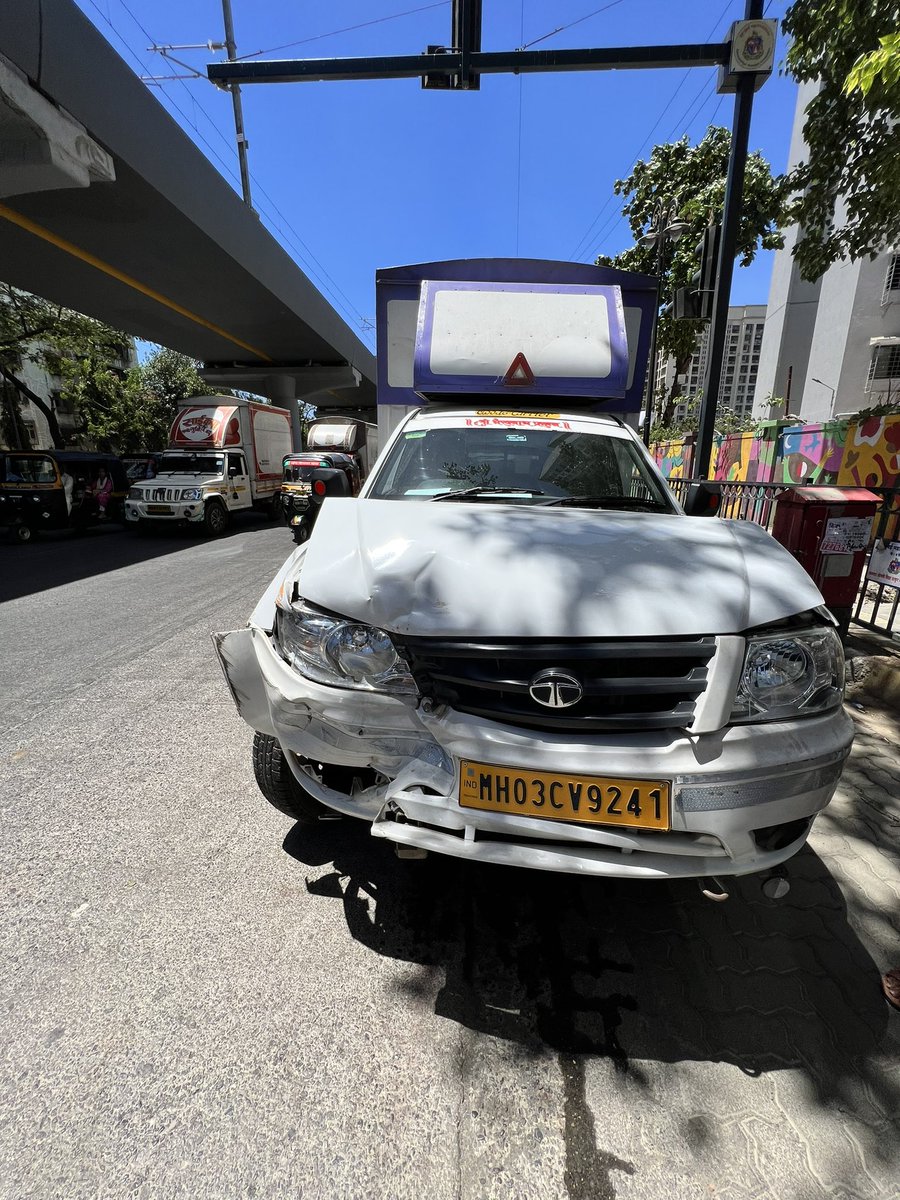 Happened to us, can happen to you. Beware of idiots on the phone jumping traffic lights. To top it up standing there smiling. More details later. Rubina was in car she is fine, taking her for medical.  <a href="/MTPHereToHelp/">Mumbai Traffic Police</a> <a href="/MumbaiPolice/">मुंबई पोलीस Mumbai Police</a> request you to take strict action ! <a href="/RubiDilaik/">Rubina Dilaik</a>