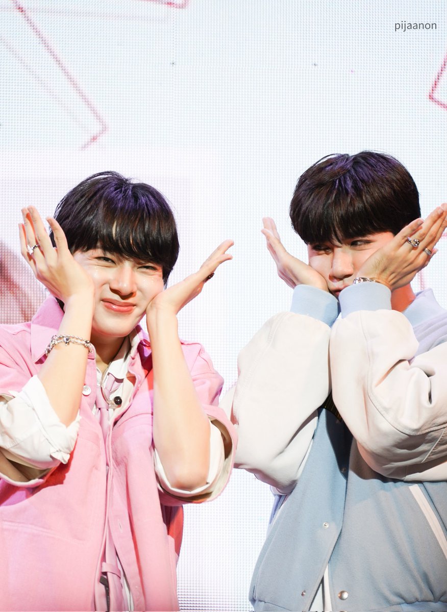 pijaanon's tweet photo. 230610 🩷🌸
#CutiePie2YouFMInKorea
#ZeeNuNew
#NuNew #ZeePruk https://t.co/48LeJT4Ajb