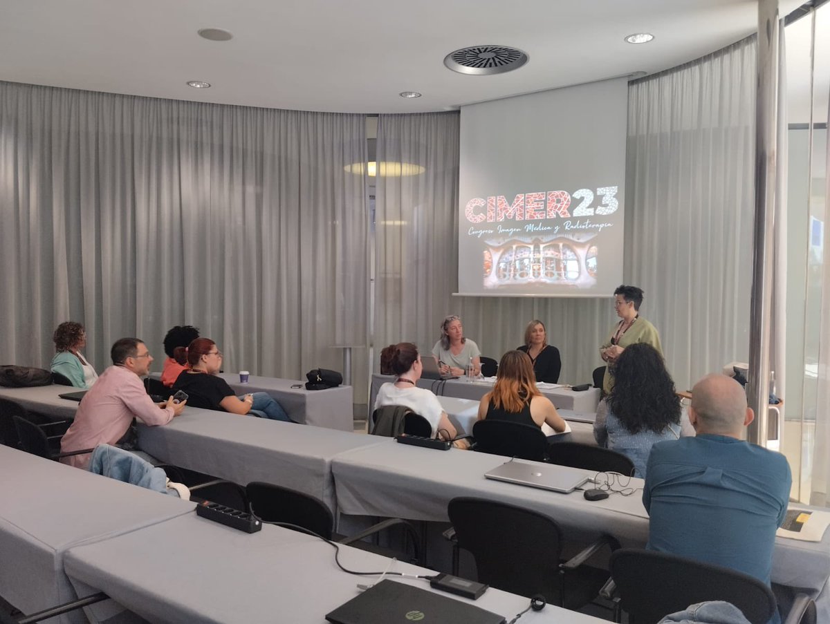 SEORTECNICOS_ES's tweet photo. Presentación de las jornadas de radioterapia en CIMER23 #actedi #segra #grupotecnicoseor https://t.co/54sjWkhq83