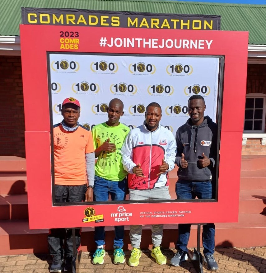 Ndumie_Mcyong's tweet photo. We have landed Shaked it up with a morning run
#Manyonyoba
#FetchYourBody2023
#RunningWithTumiSole
#IPaintedMyRun
#TrapnLos
#ASICSRunning
#MoveWithASICS
@ASICS_ZA
@malose_lml https://t.co/4rjM6POoBb