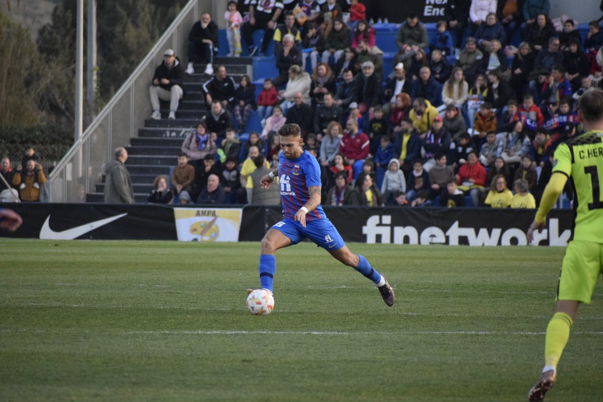 🗓️  ℙ𝕝𝕒𝕪𝕠𝕗𝕗𝕤 #PrimeraRFEF 

✔️  <a href="/christian_bi7/">Christian</a> y <a href="/ribelles_10/">Ribelles10</a> 👉 #ADAlcorcón
✔️ <a href="/gvallejo_13/">guillermo vallejo</a>, <a href="/DieGonzalez4_/">Diego González</a>, <a href="/MarioSoberon9/">Mario Soberón</a> y 𝐓𝐨𝐧𝐢 𝐀𝐛𝐚𝐝 👉 #CDEldense

#EmartSoccer #FamiliaEmartSoccer #SomosEmartSoccer