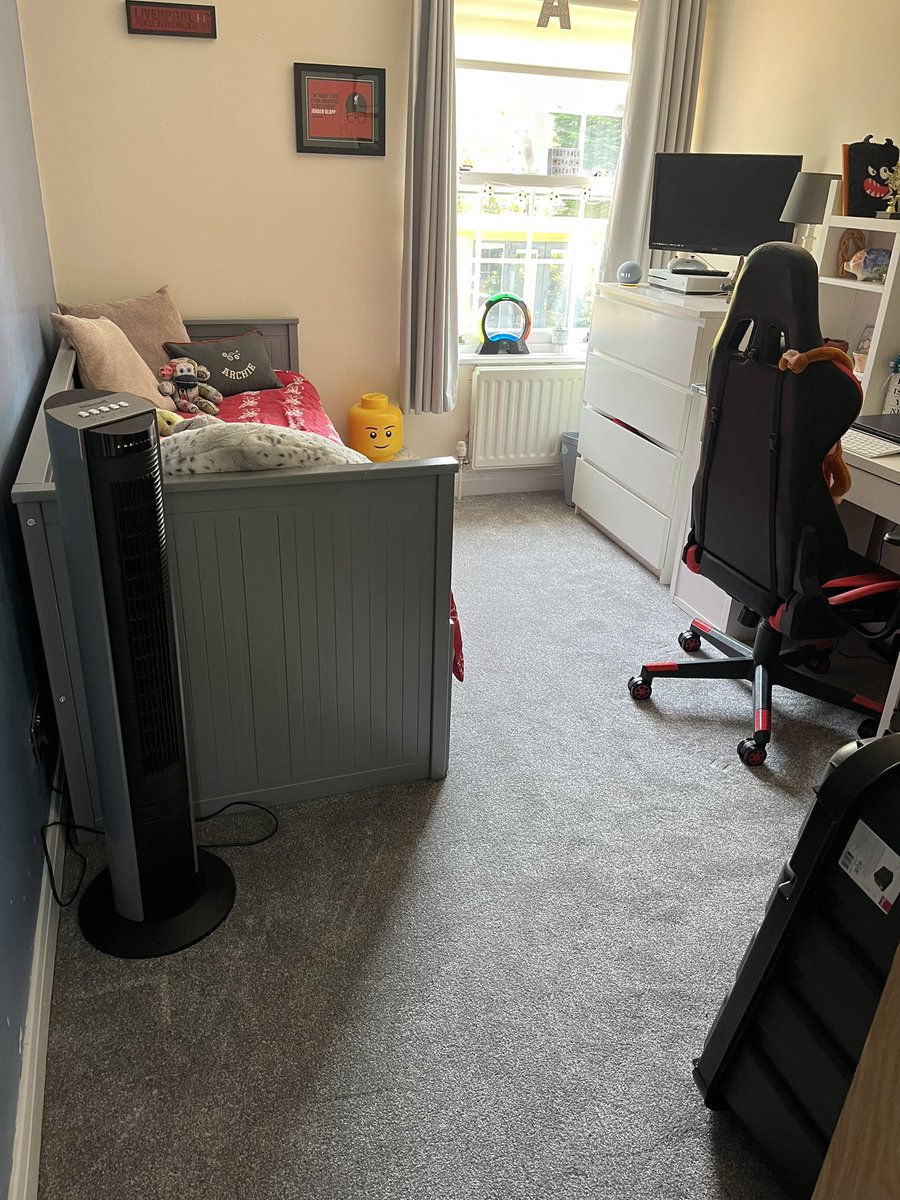 ☀️ completed this week, supply and fit 4x bedrooms, stairs &amp; landing in Fetcham. Cormar Carpets Primo Ultra colour Shadow throughout. ☀️

#carpets #craigmarshallflooring #carpetfitting #homedecor #interiors #interiorstyling #homeiswheretheheartis #fetcham #bookham #effingham