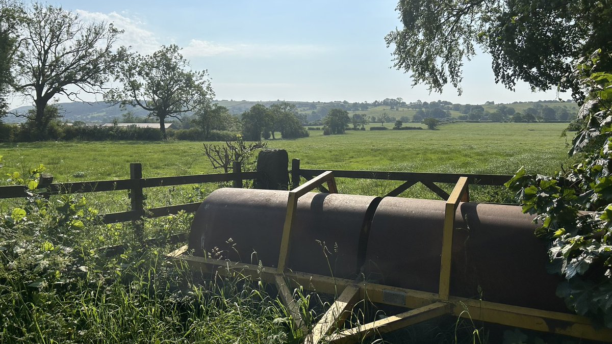 LancsLassy's tweet photo. Looking out over the field this morning, it’s another warm one in the Valley 🌞 https://t.co/7R4FDmU8sn