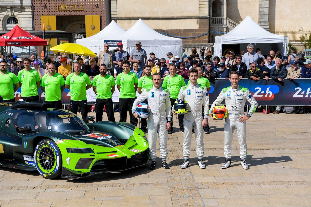 Corazondef1's tweet photo. 🔵⚪️🔵 VAMOS LOS NUESTROS
Buenos días , llegó el día 100 años de Le Mans 24 orgullosos de contar con cuatro argentinos para esta edición
Lo mejor para ustedes @pechito37 @eguerrieriok @NicoVarrone #LuisPCompanc
Los vamos acompañar 24X24 como siempre lo hacemos https://t.co/K4mPoX8R7u