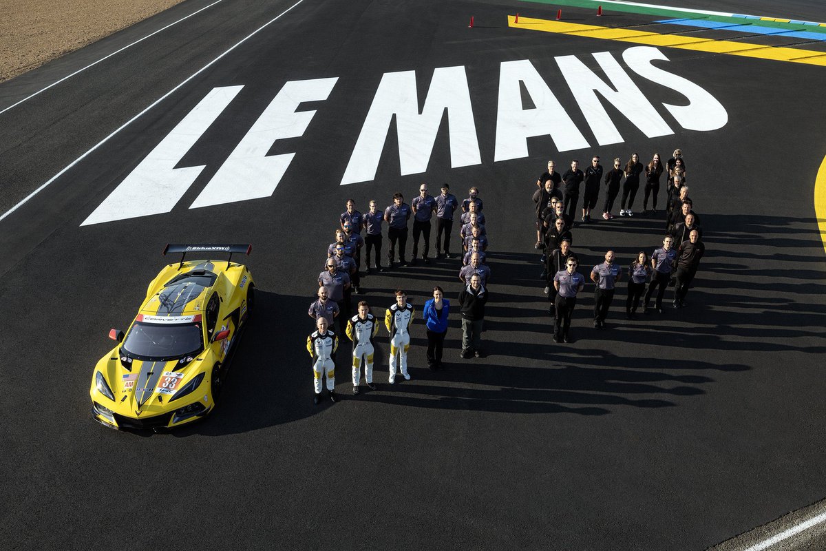 Corazondef1's tweet photo. 🔵⚪️🔵 VAMOS LOS NUESTROS
Buenos días , llegó el día 100 años de Le Mans 24 orgullosos de contar con cuatro argentinos para esta edición
Lo mejor para ustedes @pechito37 @eguerrieriok @NicoVarrone #LuisPCompanc
Los vamos acompañar 24X24 como siempre lo hacemos https://t.co/K4mPoX8R7u