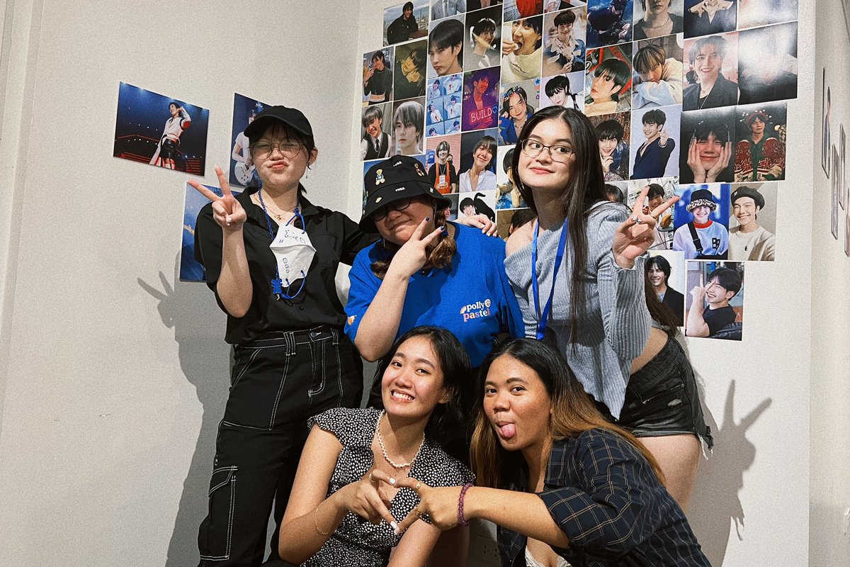 wichapasluve's tweet image. build day with my fave girls 💙
@jeffsbible @sumettime @cumulusxclouds @biustial 

#TinatangiKitaBuild 📷 

#BuildJakapan ; @JakeB4rever