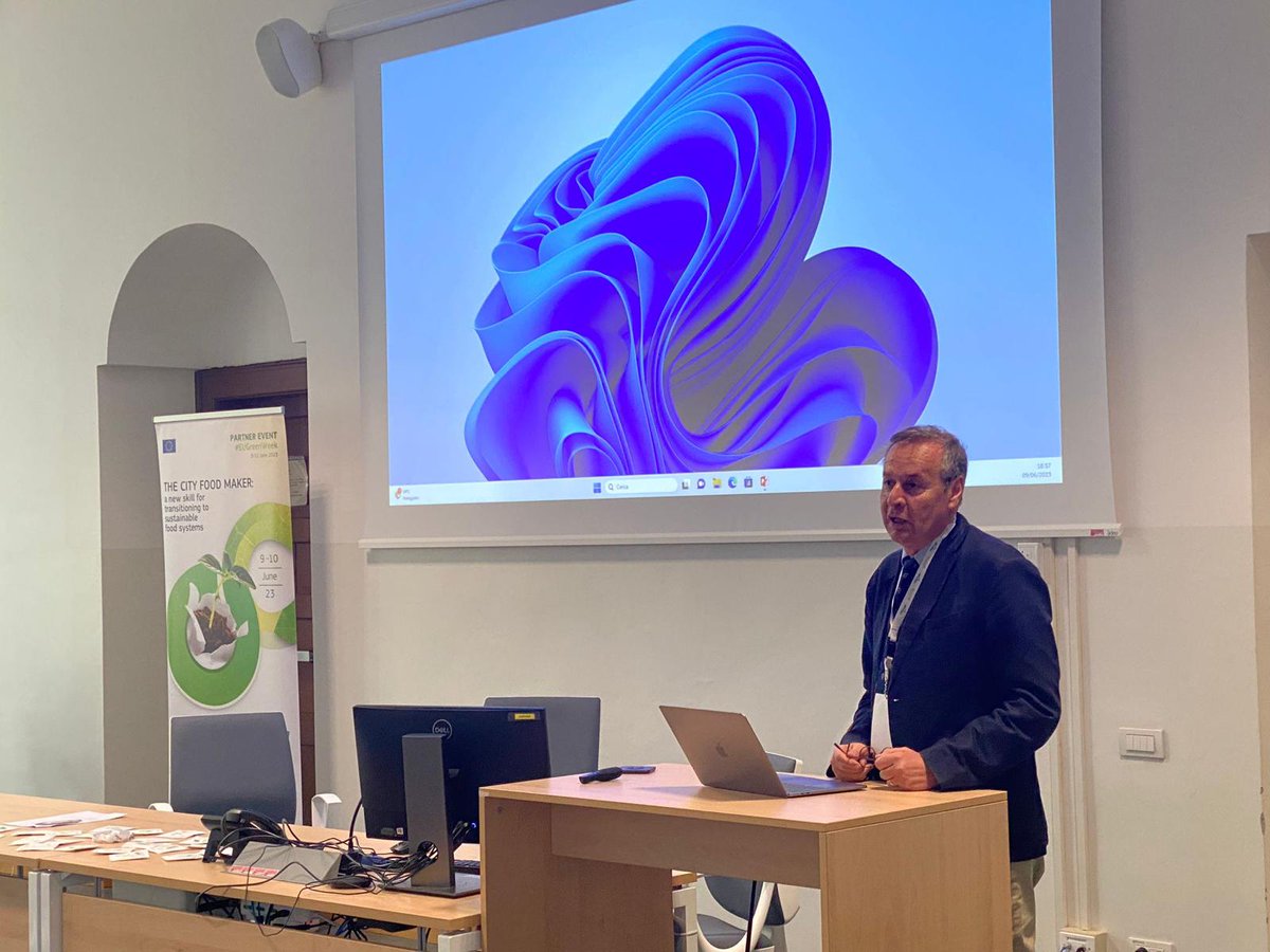 eating_city's tweet photo. "The City Food Maker" conference in Gorizia starts with great guest
#EatingCity #CityFoodMaker #FoodWave #CatchTheWave #EUGreenWeek #UniversitàdegliStudidiTrieste #GoriziaConference https://t.co/8TLuBWDrc0