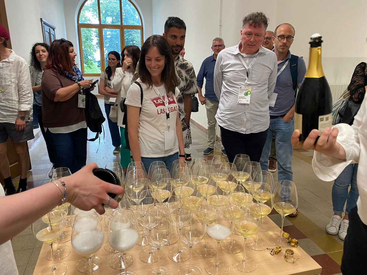 eating_city's tweet photo. "The City Food Maker" conference in Gorizia starts with great guest
#EatingCity #CityFoodMaker #FoodWave #CatchTheWave #EUGreenWeek #UniversitàdegliStudidiTrieste #GoriziaConference https://t.co/8TLuBWDrc0