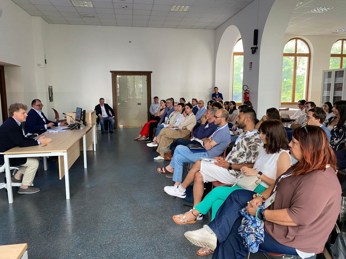 eating_city's tweet photo. "The City Food Maker" conference in Gorizia starts with great guest
#EatingCity #CityFoodMaker #FoodWave #CatchTheWave #EUGreenWeek #UniversitàdegliStudidiTrieste #GoriziaConference https://t.co/8TLuBWDrc0