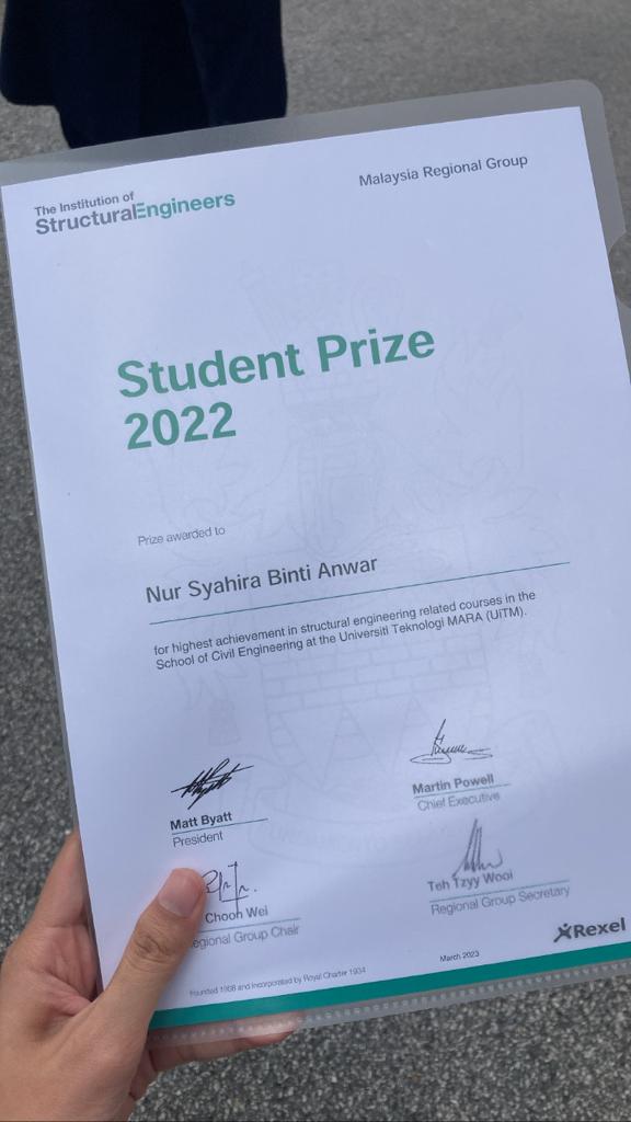 uitmpka's tweet photo. "Congratulations to Nur Syahira Binti Anwar for Winning IStructE Student Prize in Structural Engineering! 🎉 https://t.co/HGvjZ6Qo7R