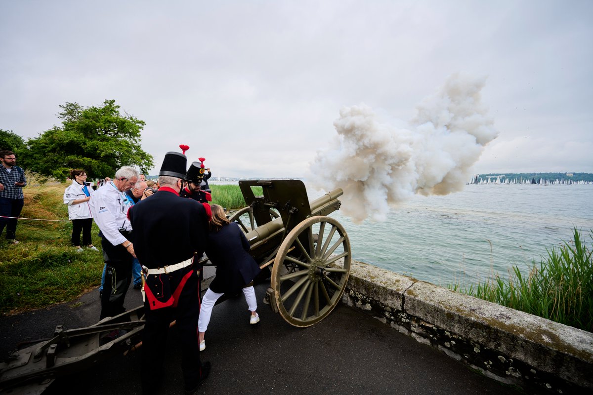 BOOUMM 💥💥💥  
Top ! Départ ! La course est lancée Le début du BOM23 sera tactique. Vous pouvez suivre le Live du BOM sur YouTube: youtube.com/watch?v=u_Hf0Q…
📸 Mateo Giraud