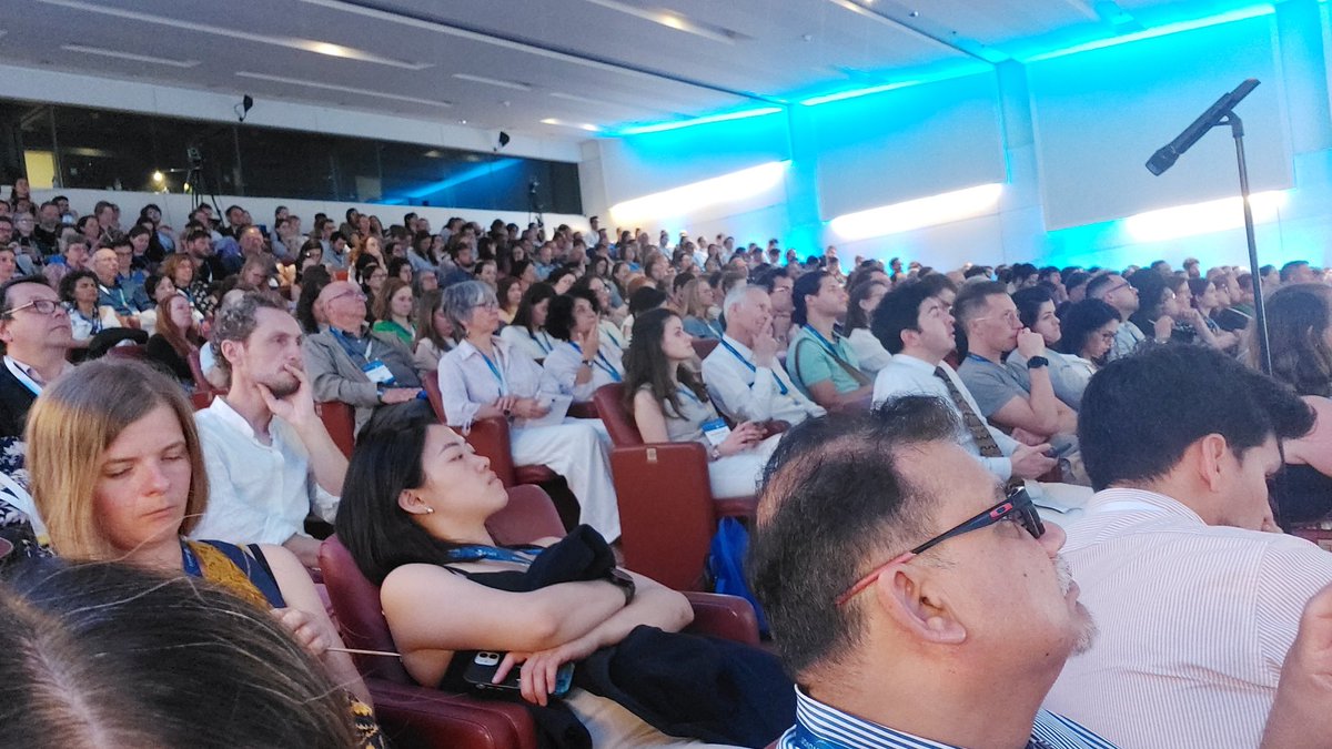 Positive association with Shared Decision Making
- patient satisfaction
- health affective-cognitive outcomes
- consult time involved
- long term cost effectiveness
- positive professional satisfaction with work
- linked to code of ethics for medical profession
#woncaeurope2023