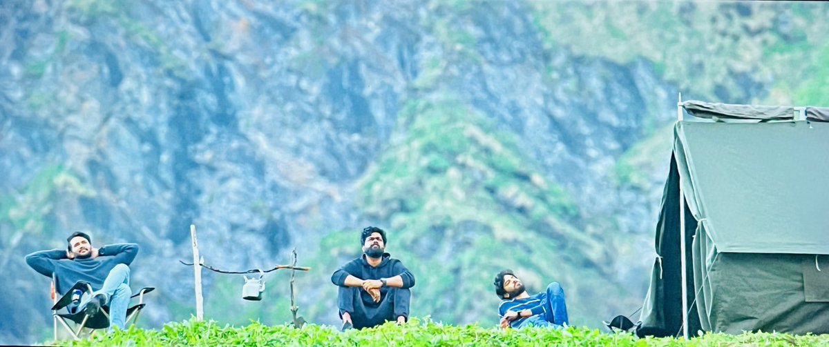 avgahanaledubro's tweet image. Just got completed! #Mentoo movie chala bagundi,anukuna point chala Baga tisaru . Negatives em leva ante , music Konchem bagundochu. So must watch .let’s respect every gender 
3.5/5