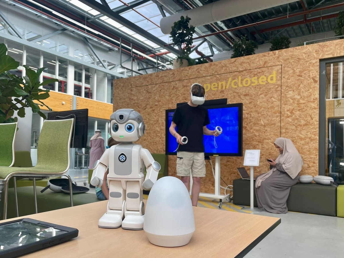 summacollege's tweet photo. Bezoek vandaag de hotspots op Brainport Industries Campus รฉn in de Automotive Campus in Helmond tijdens de High Tech Ontdekkingsroute!
Voor info:
https://t.co/Cc6PBMQVnN
Toegang is gratis voor iedereen. Tot straks!
#HighTechOntdekkingsroute #brainport #dutchtechfest https://t.co/gUzTF3khwx