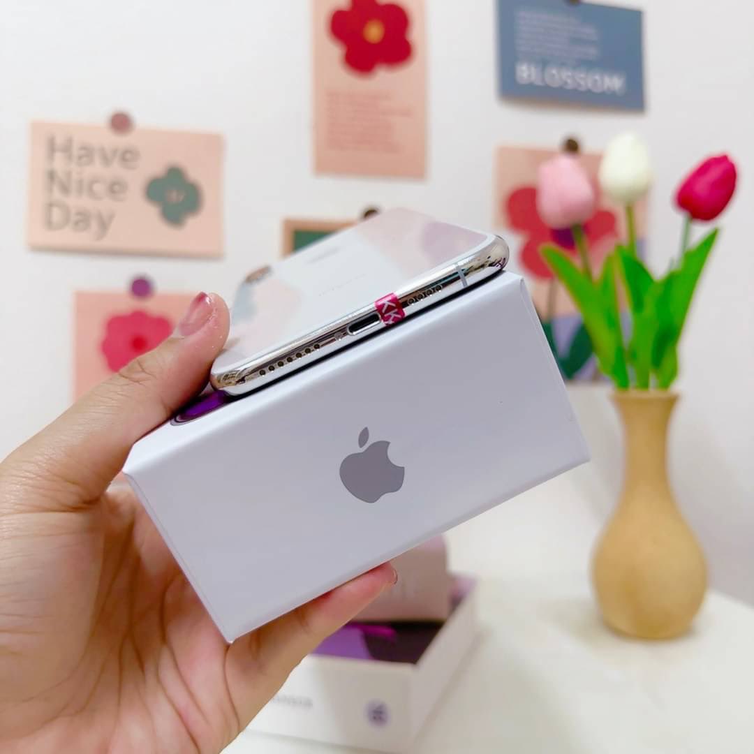 BbubbleStore's tweet image. #9407
IPhone Xs max 256gb เครื่องศูนย์นอกแท้ สี Silver
ราคา 11,900 บาท ส่งฟรี

🔋 : สุขภาพแบต 92% 
📱 : สภาพ 96% มือสองมีรอยบ้างตามรูป
🛎 : การใช้งานอื่นๆปกติทุกอย่าง รีเซ็ตได้ ไม่ติดไอคราว

🛠 ประกันร้าน 15 วัน แถมอุปกรณ์ชุดชาร์จ ( มีกล่อง )
#ไอโฟน #ไอโฟนมือ2 #ไอโฟนมือสอง