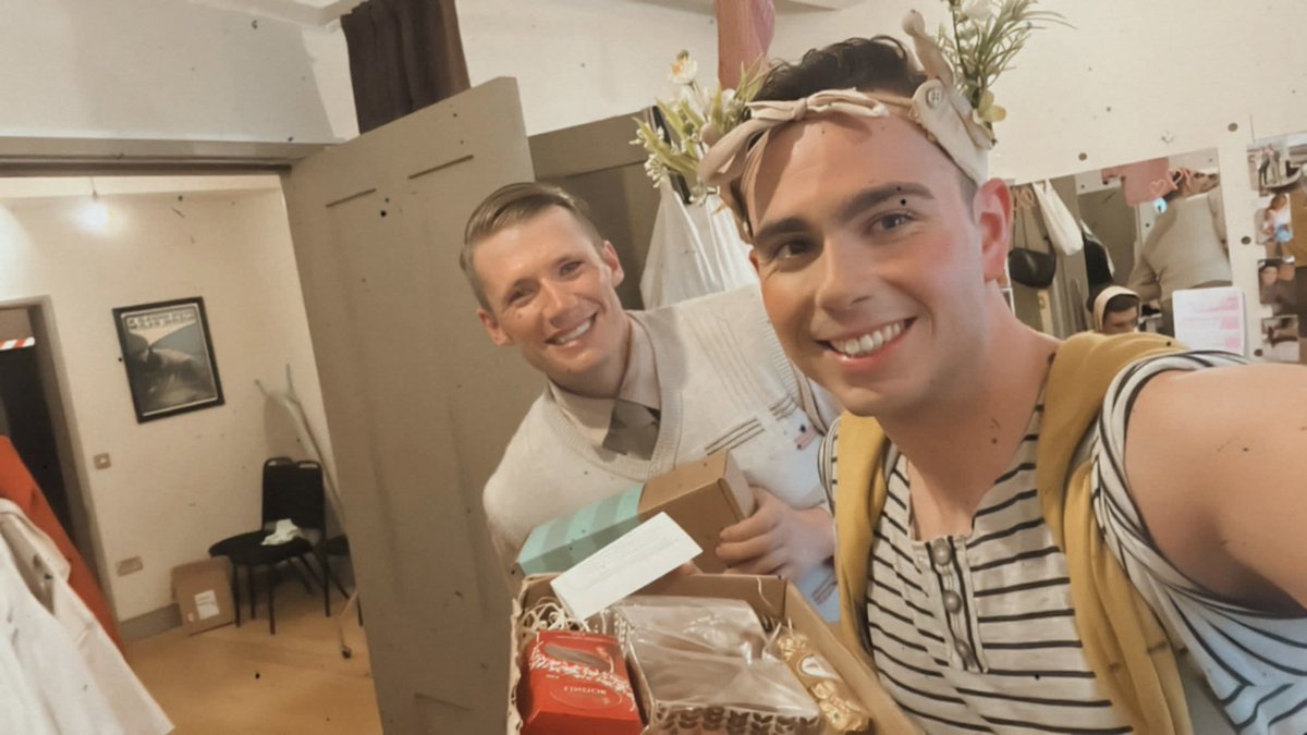 If Carlsberg did agents ❤️

<a href="/keddiescott/">Keddie Scott Associates</a> @anthonyw_ksa <a href="/frogersuk/">Frankie Rogers</a> #AllMaleMikado