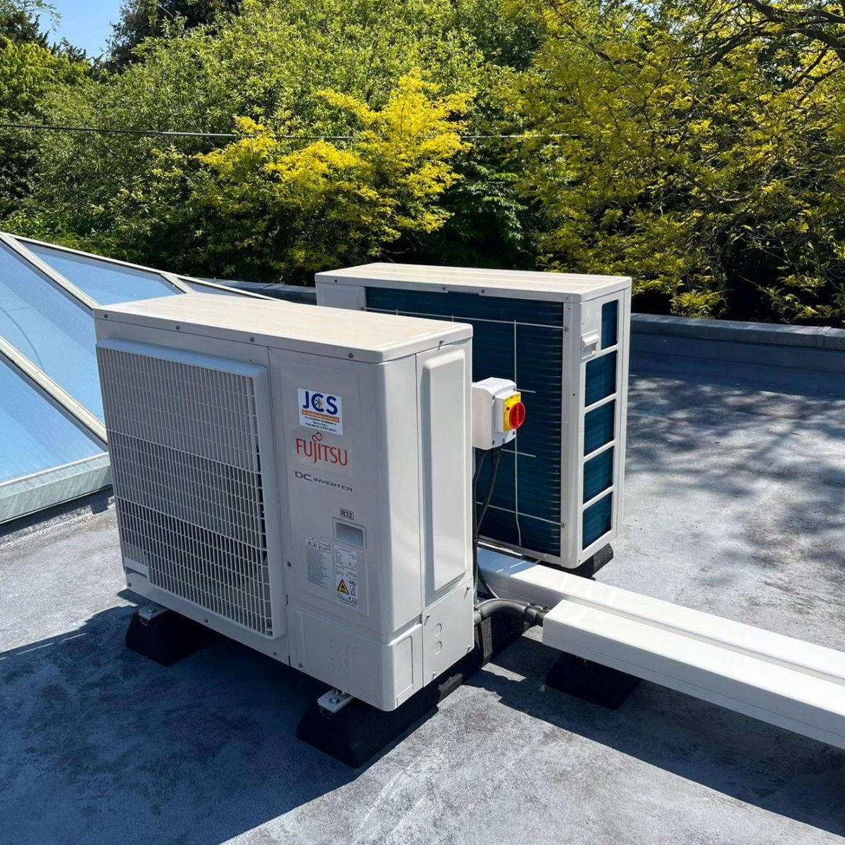 air_jcs's tweet image. Are you struggling to stay comfortable with the heat this year? Well here at JCS we have the solution for you. 
This week one of our install teams finished the installation of 3 Fujitsu systems.
Email: jon.jcs@outlook.com
Mob:   07971 883381
Tel:     01380 860739