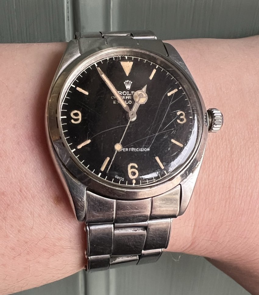 MelissaLeePat's tweet photo. @HansonsAuctions Thank you boss - now onto the next one! The fabulous @hansonsstaffs Fine Jewellery at @BishtonHall 7/7 - featuring this delicious Garrards Diamond crescent brooch and a fabulous vintage Rolex Explorer circa 1963! #finejewellery #vintagewatches #auctionfinds https://t.co/Gy2LiwYE47