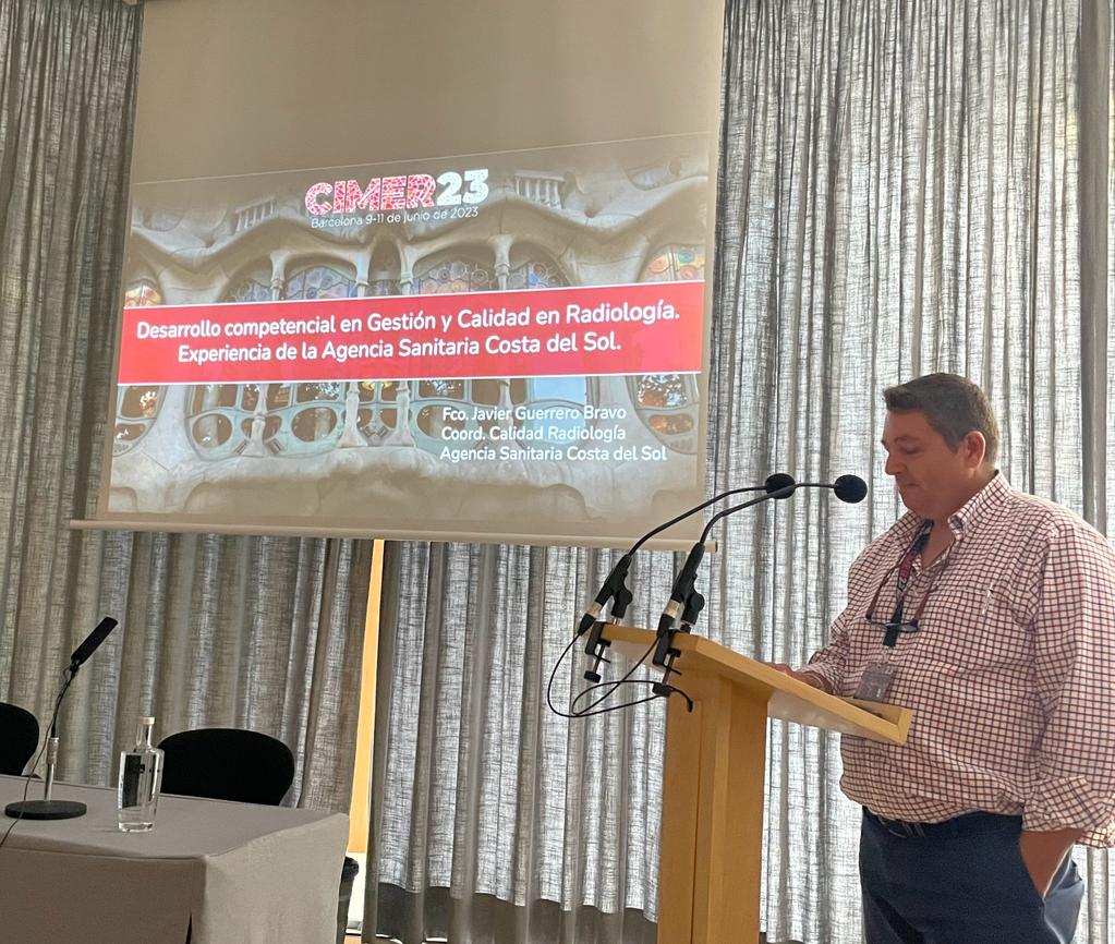 Momento en #CIMER23 de <a href="/guerrero_brav/">Javier guerrero brav</a> donde nos explica su experiencia profesional en la coordinación 

30 años de libertad en #Radiologia en la Agencia Sanitaria Costa del sol 

Estructura:

☢️ #TSID
🩻 #Radiólogo
🏥 Dirección Médica 

Slice <a href="/AngelMo15236035/">AngelMo</a> sobre coordinadores
