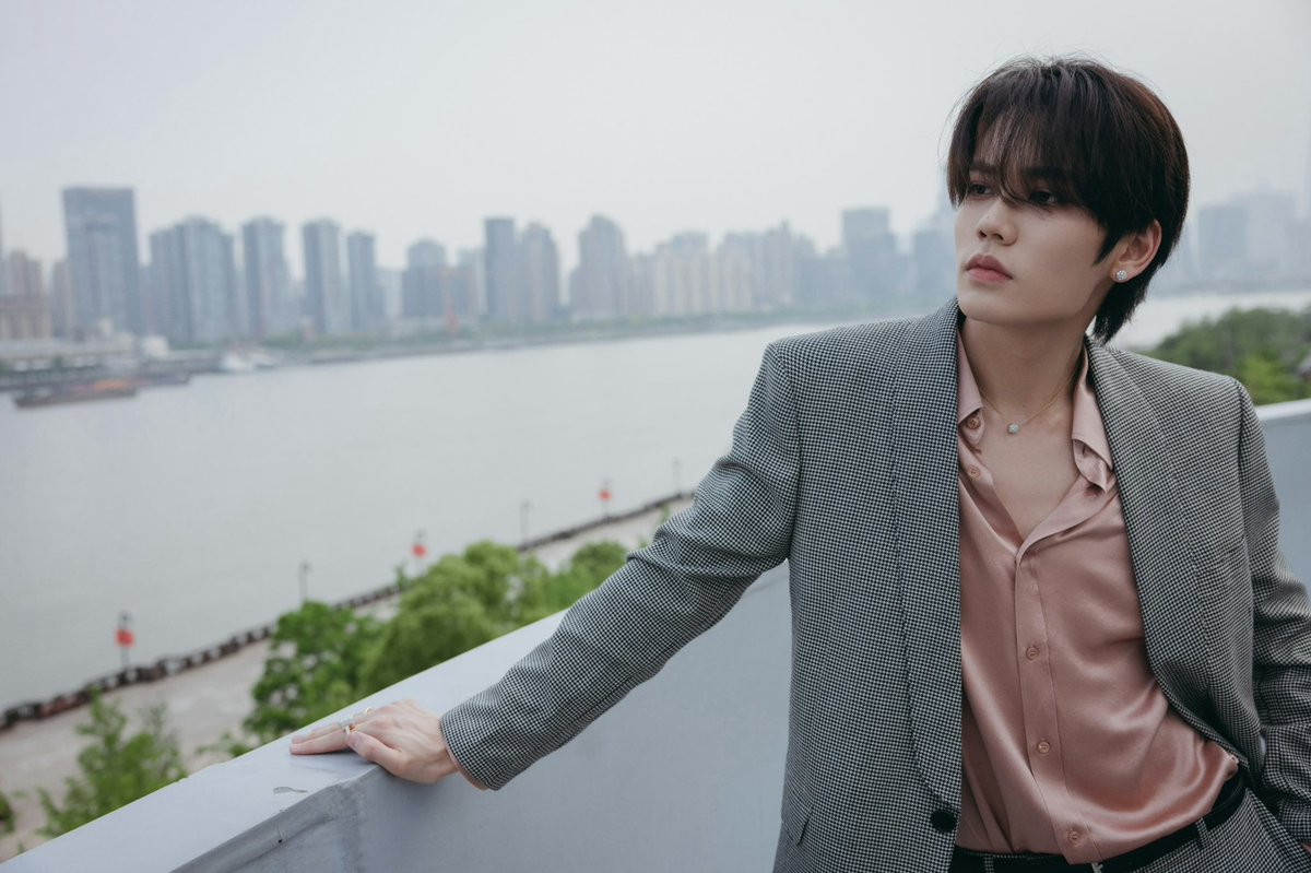 WinterDream0824's tweet photo. handsome bb 😍✨

#林彦俊 #린옌준 #LinYanjun https://t.co/xXDQnqEZEy