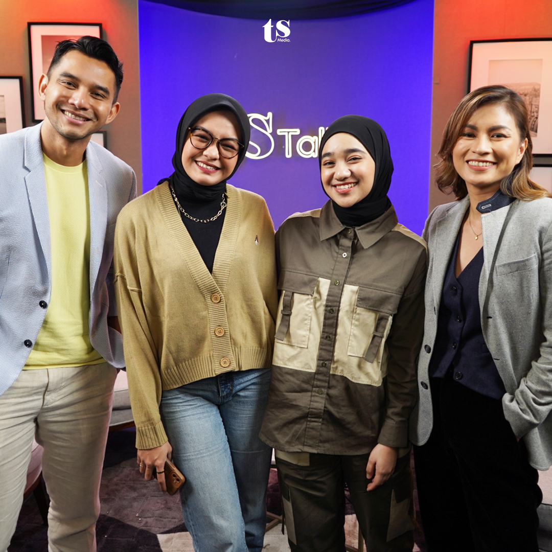 TS Media (@tsmedia_id) on Twitter photo Saksikan TS Talks with Salma dan Nabila malam ini jam 20.00 WIB! 😍
FULL VIDEO: youtu.be/Jk-WqxZpiEA
#TSMedia #TSTemanSetia #TSTalks #MarianneRumantir #RoryAsyari #SalmaIdol #NabilaIdol #SalmaSalsabil #NabilaTaqiyyah #IndonesianIdol #PANAROMA
<a href="/IndonesianIdol/">IndonesianIdol</a> Saksikan TS Talks with Salma dan Nabila malam ini jam 20.00 WIB! 😍
FULL VIDEO: youtu.be/Jk-WqxZpiEA
#TSMedia #TSTemanSetia #TSTalks #MarianneRumantir #RoryAsyari #SalmaIdol #NabilaIdol #SalmaSalsabil #NabilaTaqiyyah #IndonesianIdol #PANAROMA
<a href="/IndonesianIdol/">IndonesianIdol</a>
