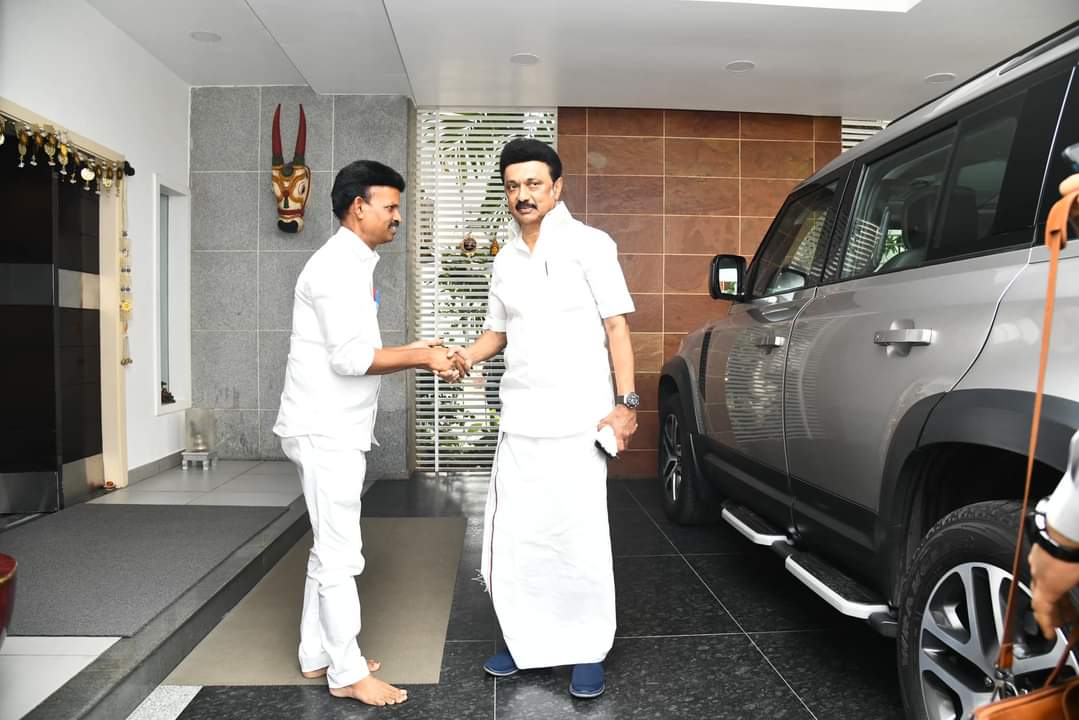 CNAnnaduraiMP's tweet photo. இந்தய நாடாளுமன்ற நல்லெண்ணெ குழுவில் 
அரசு முறை பயணமாக தென் அமெரிக்காவின் 
பிரேசில், உருகுவே ஆகிய நாடுகளுக்கு செல்வதற்கான
வாய்ப்பை எனக்கு வழங்கிய தமிழ்நாடு முதலமைச்சர் 
மாண்புமிகு @mkstalin அவர்களுக்கும்,
இளைஞர் நலன் விளையாட்டு துறை அமைச்சர் மாண்புமிகு @Udhaystalin அவர்களுக்கும், https://t.co/vb4o3jQcYB