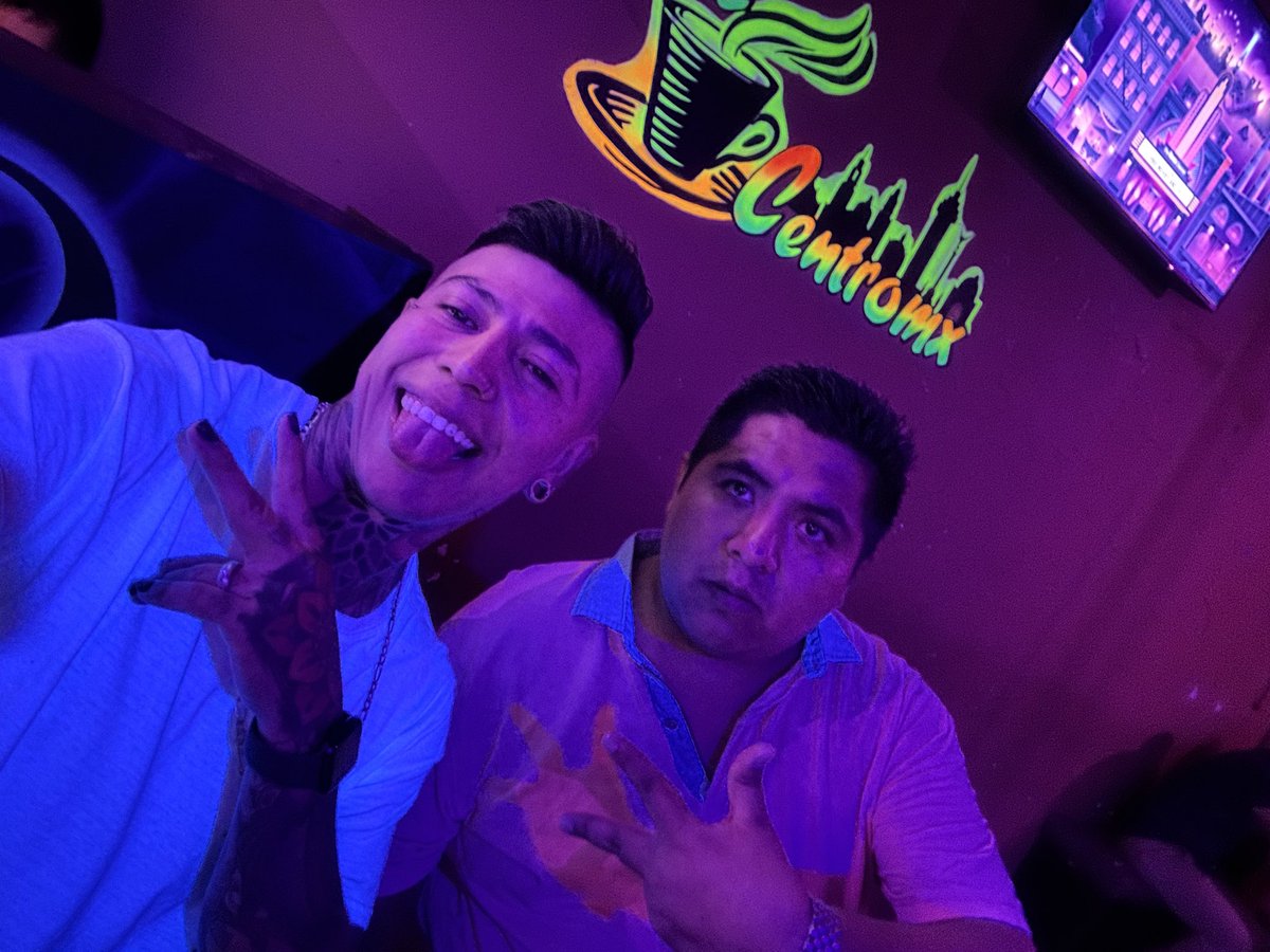 pacoelflaco10sw's tweet photo. En el mejor lugar siempre con las mejores amistades 😎
@vlafgs 
@Cafe_centromx1 
@Cafe_centromx https://t.co/AElWLkrgCH