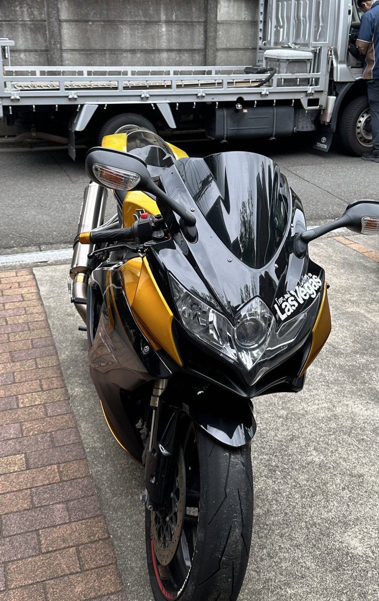 hyt_750's tweet photo. バイク売りました、7年間ありがとう https://t.co/XVx3u9tMjE