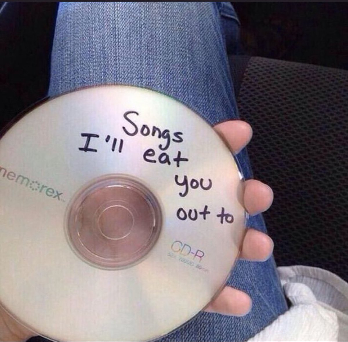 Romance isn’t dead 😮‍💨