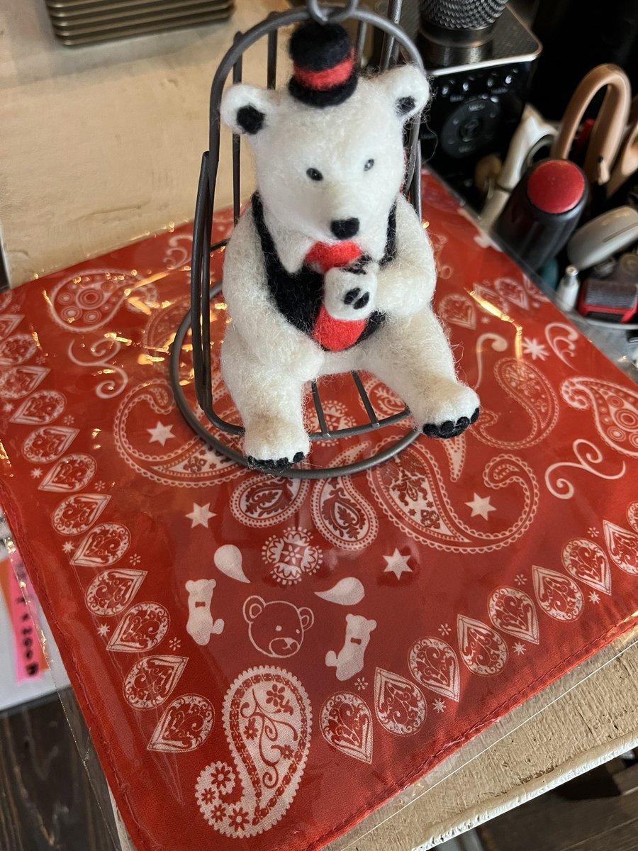 お客さんからいただいた！
コントロールベアのバンダナ✨✨