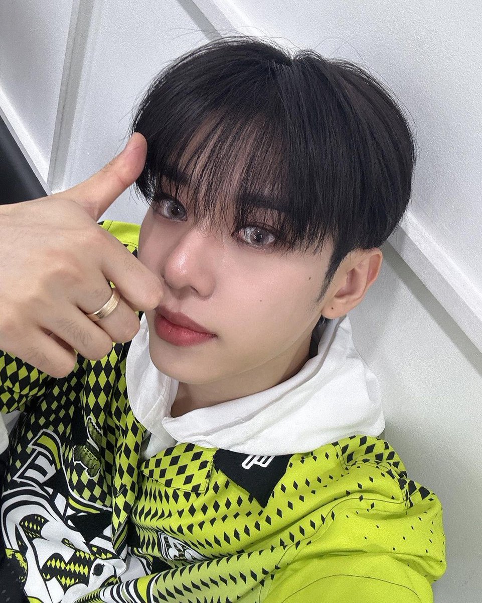 AB6IX_DONGHYUN's tweet photo. https://t.co/kLFc7gXRXq